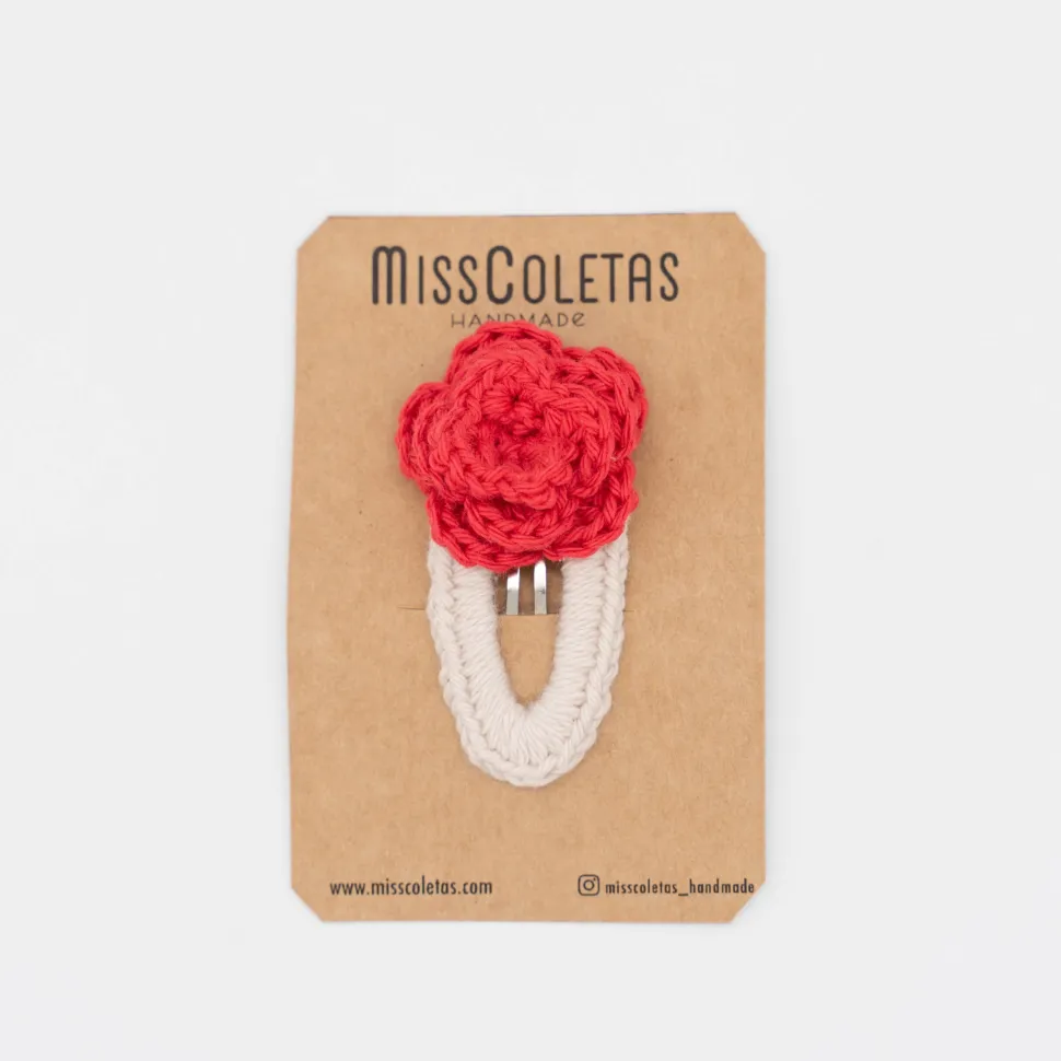 Clip crochet rosa roja