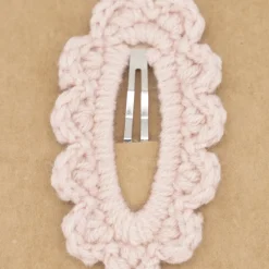 Clip forrado crochet rosa empolvado