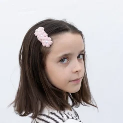 Clip hecho mano flores rosa crochet perlas