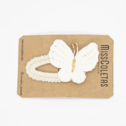 Clip mariposa crochet blanca
