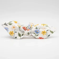 Coletero scrunchie lazo blanco flores