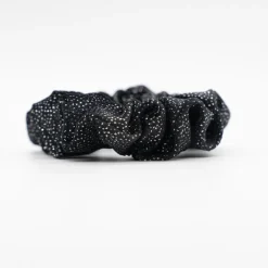 Coletero scrunchie negro brillo