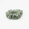 Coletero scrunchie verde claro topos dorados