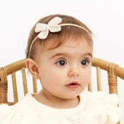 Diadema bebé lazo crochet beige