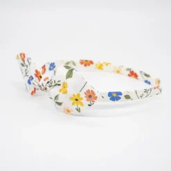 Diadema lazo blanca flores hecha a mano