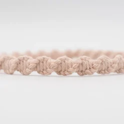 Diadema macramé fina rosa nude