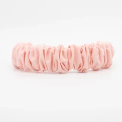 Diadema scrunchie rosa texturado