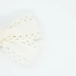 Lazo de cinta afelpada blanco roto