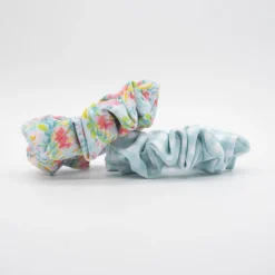 Pack coleteros scrunchies baño flores tropical