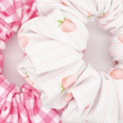 Pack coleteros scrunchies baño fresas
