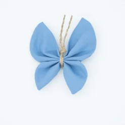 Pinza mariposa azul jean